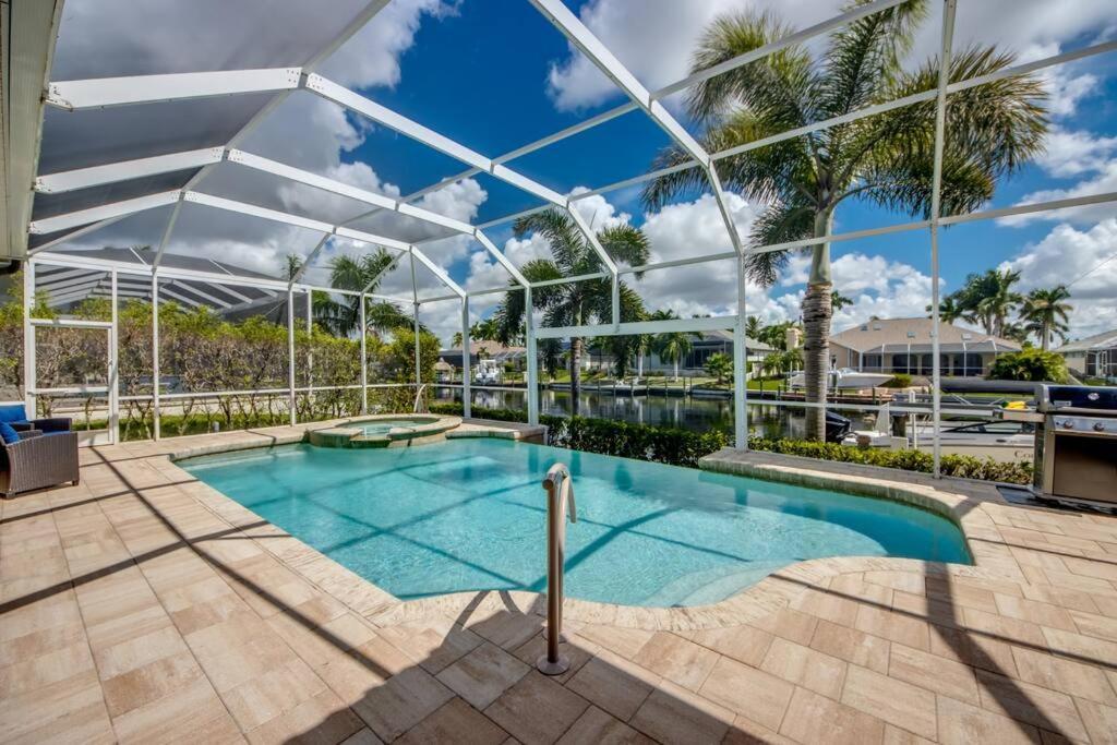Villa Martinique By Coralvilla Кейп Корал Екстериор снимка