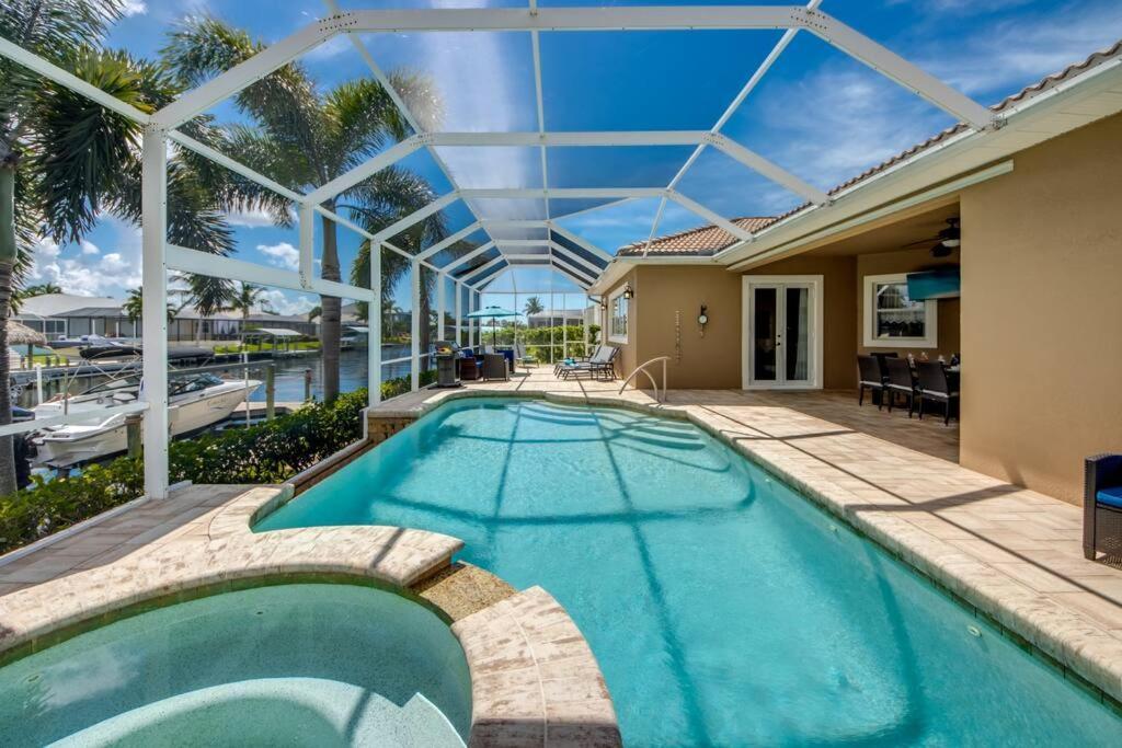 Villa Martinique By Coralvilla Кейп Корал Екстериор снимка